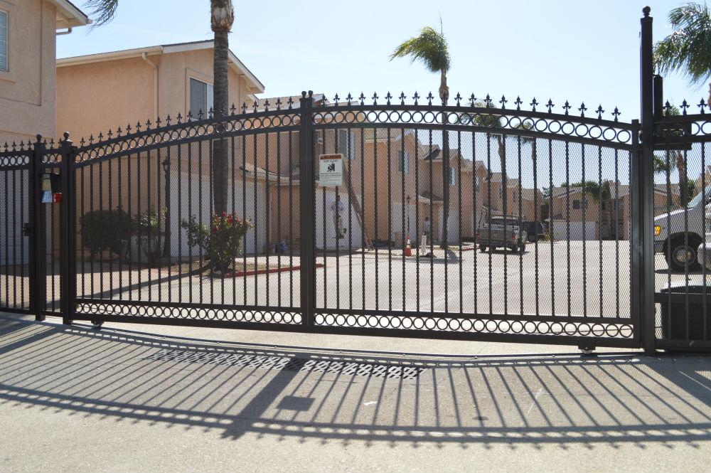 gate installation Los Angeles